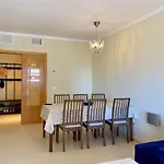 A&n Spacious Family Retreat With Pool & Parking דירה